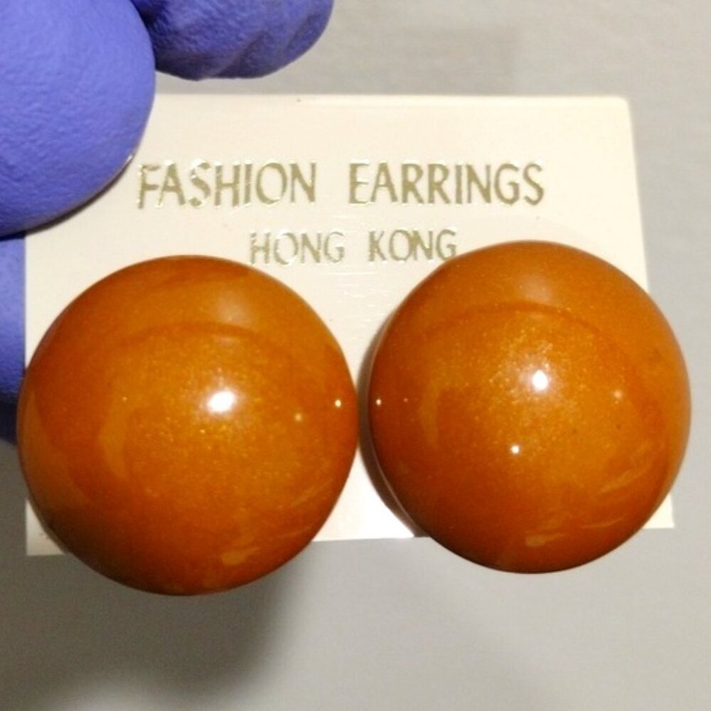 Retro 1980s Brown Enameled Metal Dome Stud Earrings – Stylish Women's Jewelry